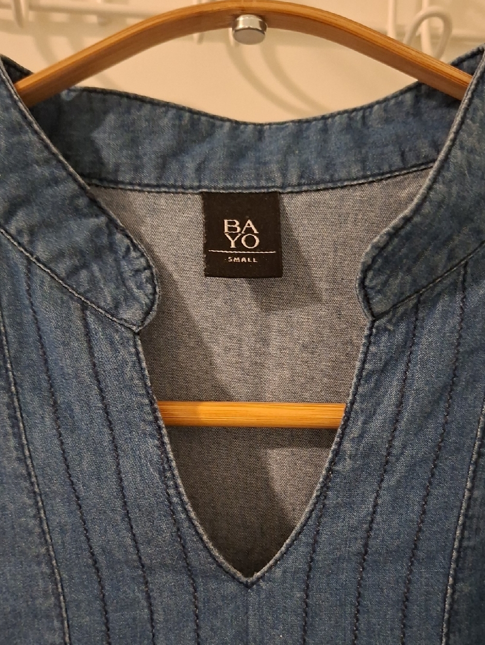 Bayo Blue Denim/Chambray Collarless Roll-tab Tunic Top with Pockets (Size S) - Picture 2 of 6
